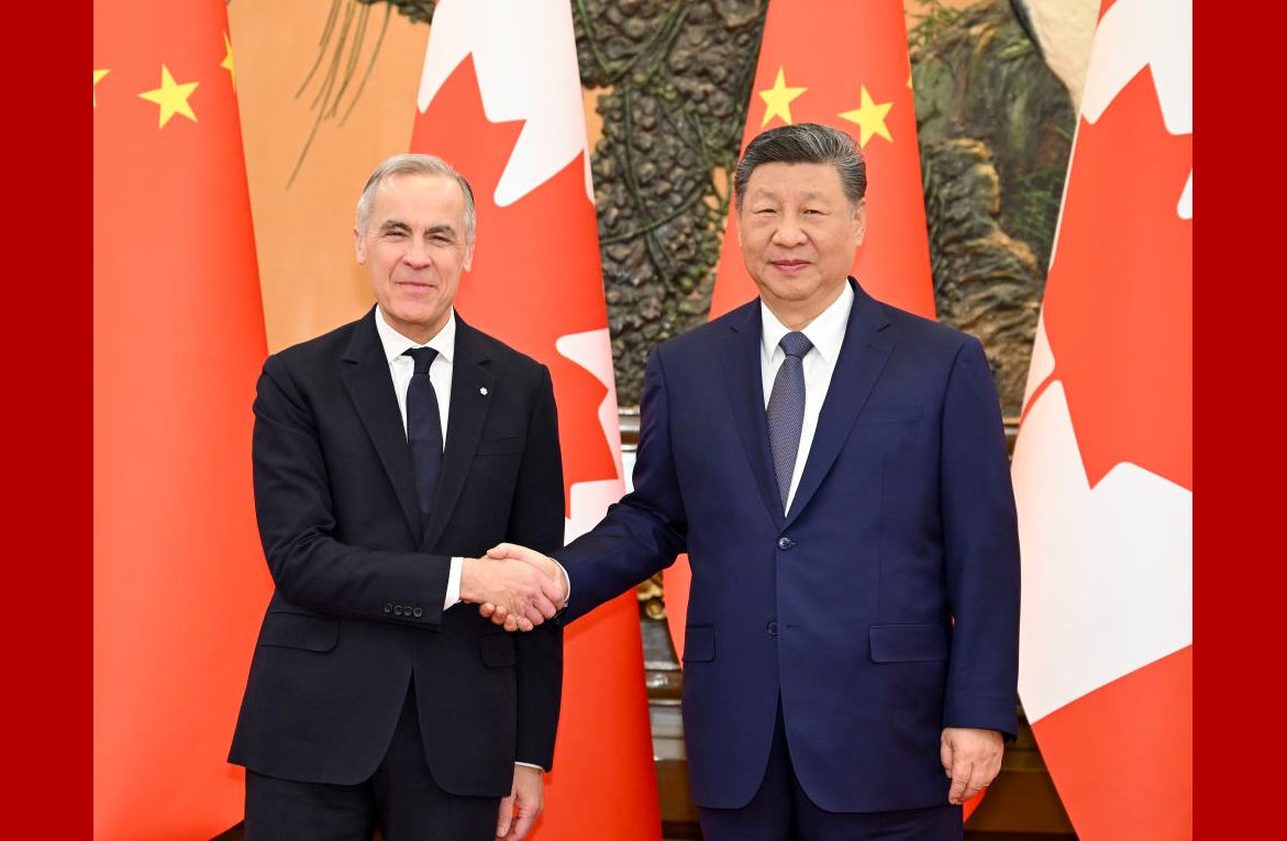 习近平会见加拿大总理卡尼